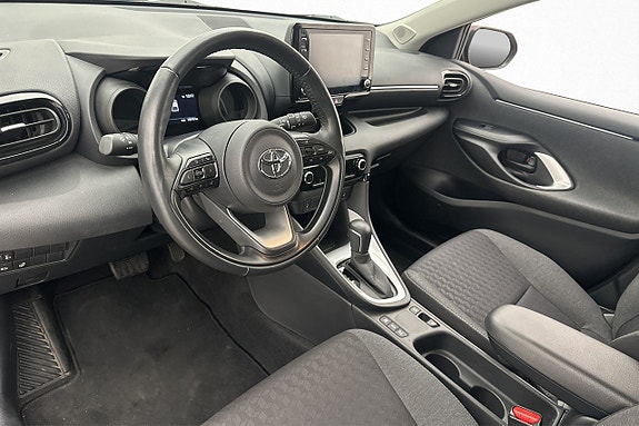 Toyota Yaris 8 of 21