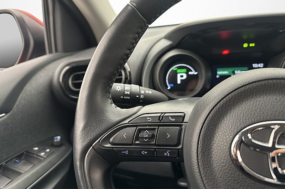 Toyota Yaris 12 of 21