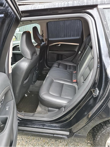 Volvo V70 4 of 5