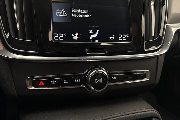Volvo S90 20 of 28