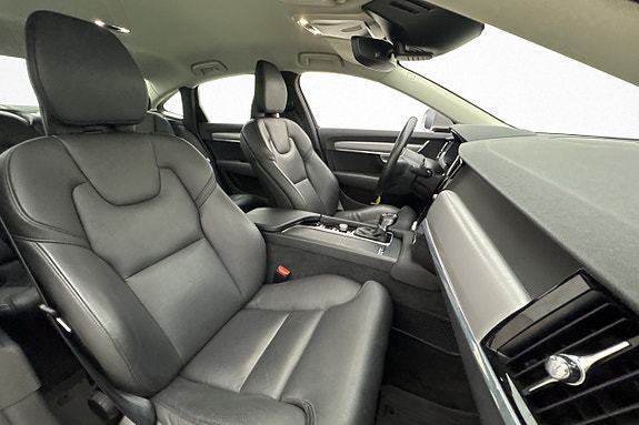 Volvo S90 23 of 28