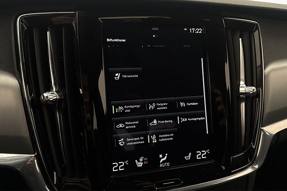 Volvo S90 15 of 28