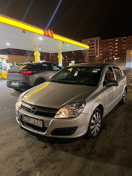 Opel Astra 3 of 4