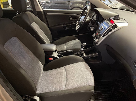 Kia Ceed 9 of 13