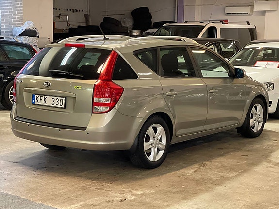 Kia Ceed 4 of 13