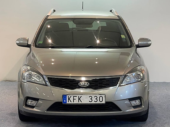 Kia Ceed 2 of 13