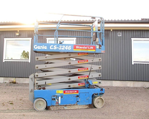 Saxlift Genie GS 3246/ 50.000 kr + Moms.