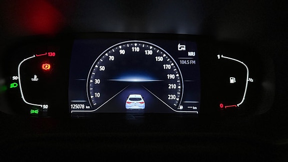 Renault Megane IV 4 of 5