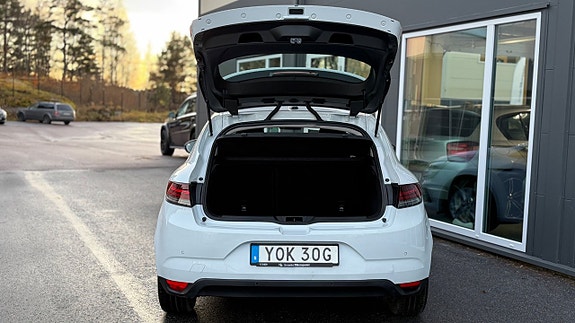 Renault Megane 16 of 22