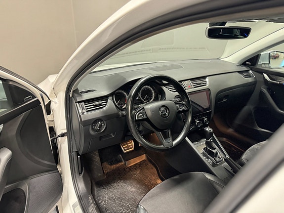 Skoda Octavia 7 of 14