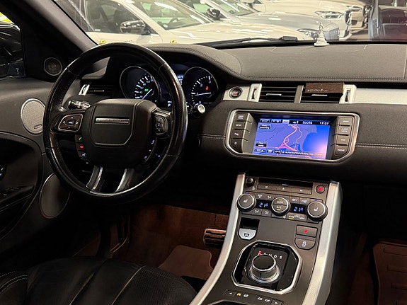 Land Rover Range Rover Evoque 15 of 26
