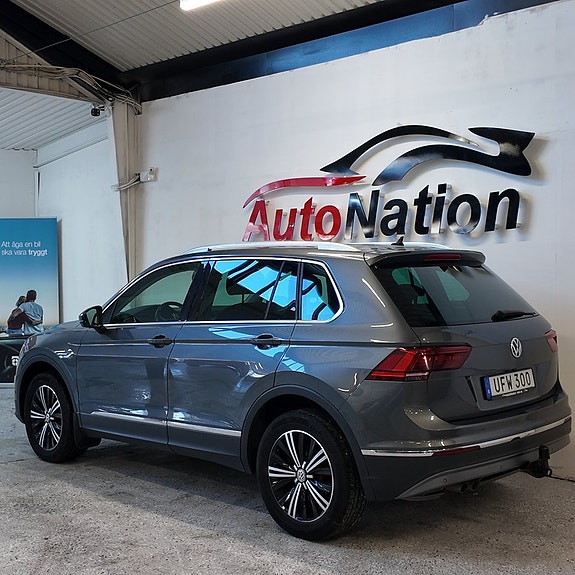 Volkswagen Tiguan 3 of 15