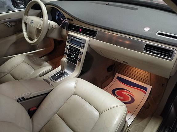 Volvo S80 9 of 17