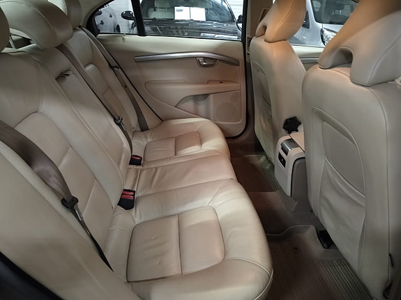 Volvo S80 11 of 17
