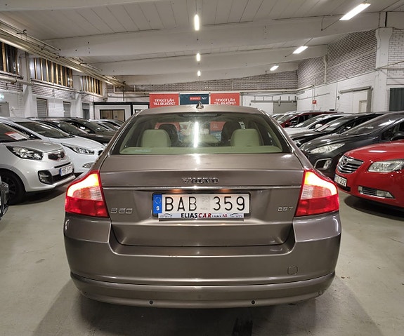 Volvo S80 6 of 17