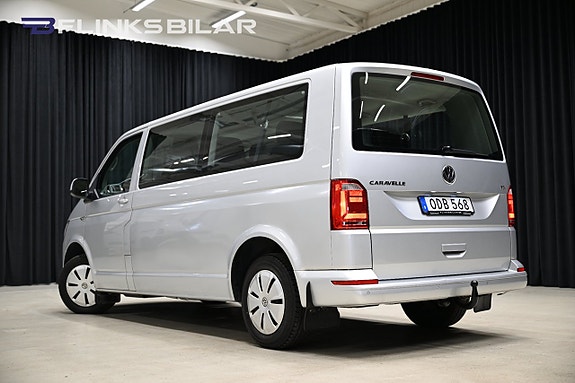 Volkswagen Caravelle 3 of 5