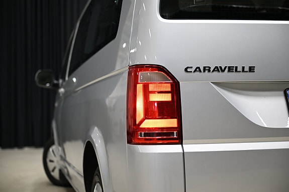Volkswagen Caravelle 5 of 5