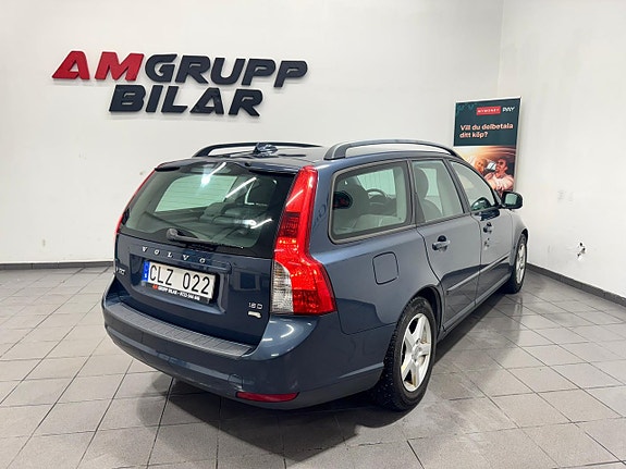 Volvo V50 4 of 16