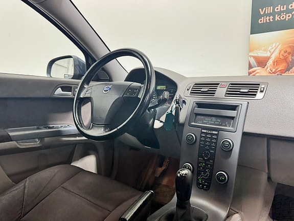 Volvo V50 2 of 16