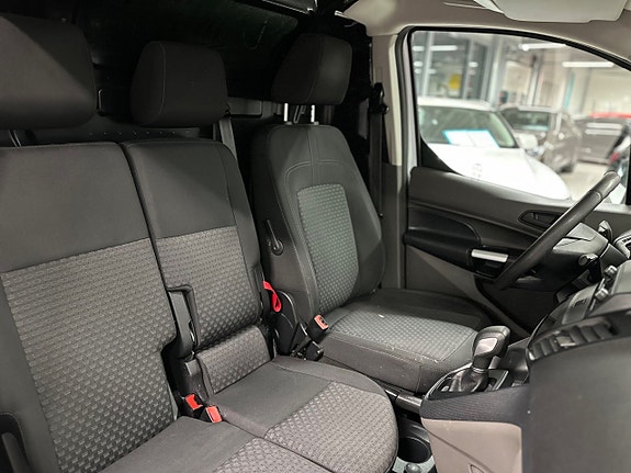 Ford Transit Connect 15 of 22