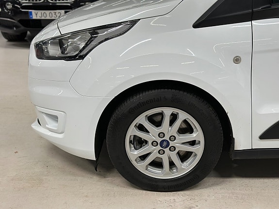 Ford Transit Connect 4 of 22