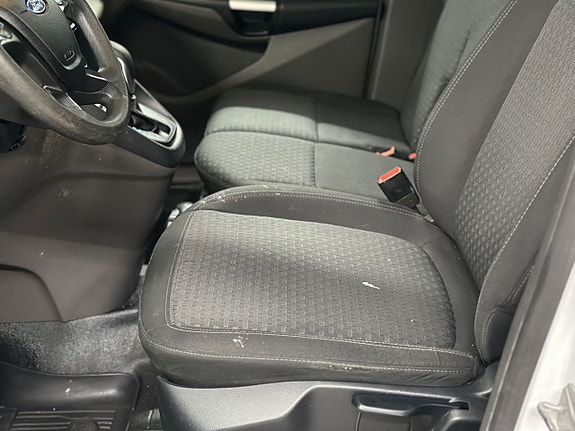 Ford Transit Connect 17 of 22