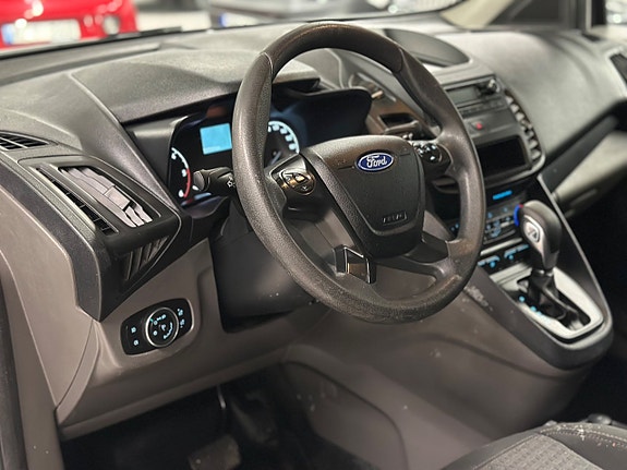 Ford Transit Connect 16 of 22