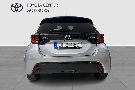 Toyota Yaris 6 of 13
