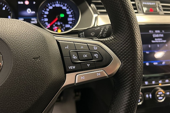Volkswagen Passat Alltrack 19 of 25