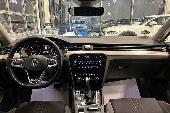 Volkswagen Passat Alltrack 7 of 25