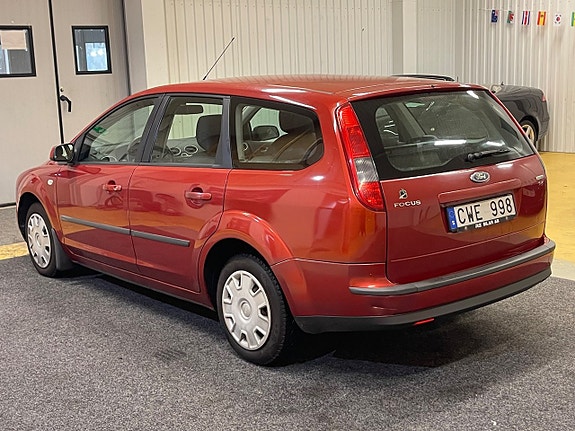 Ford Focus 5 of 12