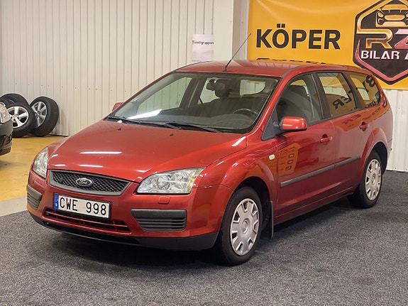 Ford Focus 2 of 12