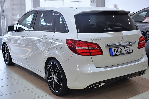 Mercedes-Benz B180 d 3 of 5