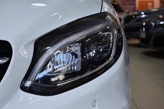 Mercedes-Benz B180 d 25 of 27