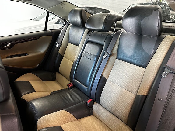 Volvo S60 11 of 13