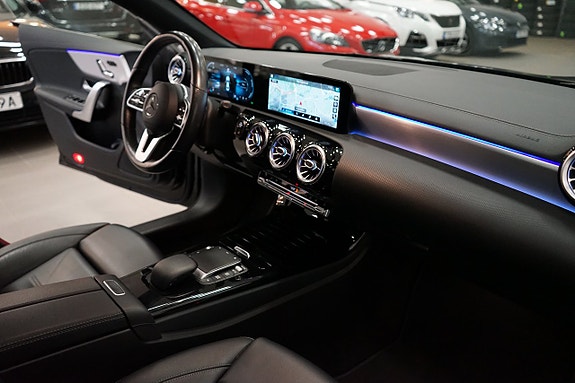 Mercedes-Benz CLA220 d 11 of 24
