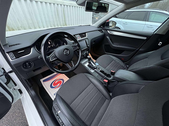 Skoda Octavia 10 of 26