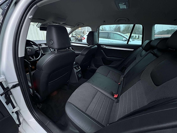 Skoda Octavia 12 of 26