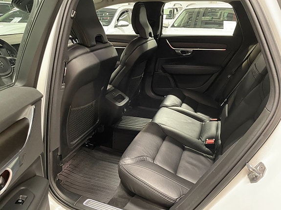 Volvo V90 Cross Country 5 of 5