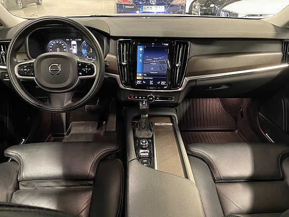 Volvo V90 Cross Country 6 of 11