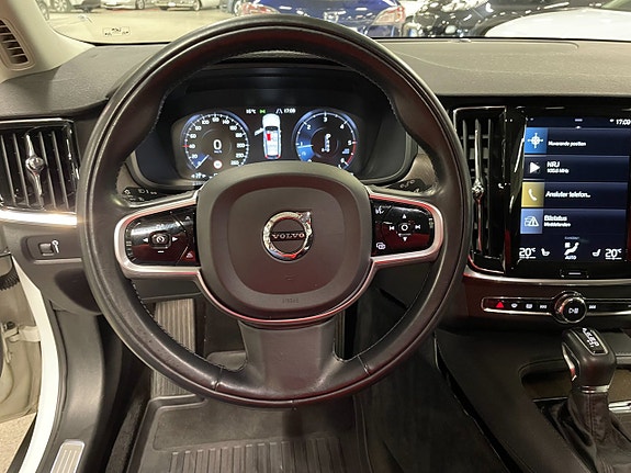 Volvo V90 Cross Country 7 of 11