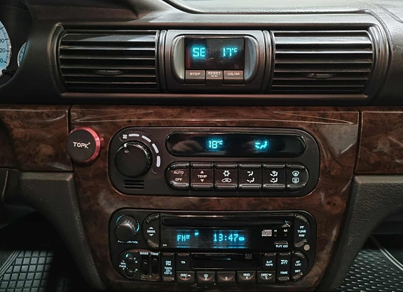 Chrysler Sebring 13 of 17