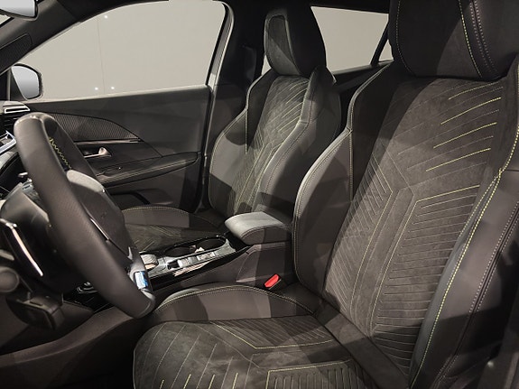Peugeot 2008 9 of 15