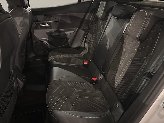 Peugeot 2008 12 of 15
