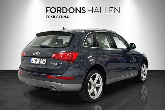 Audi Q5 8 of 23