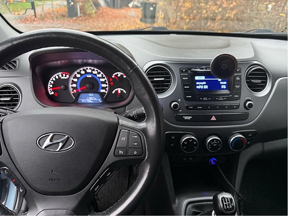 Hyundai i10 13 of 16
