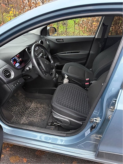 Hyundai i10 10 of 16