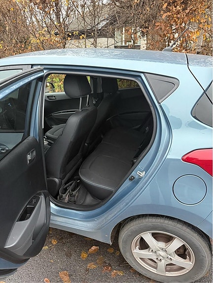 Hyundai i10 11 of 16