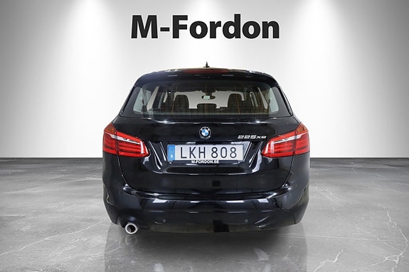 BMW 225xe 4 of 19