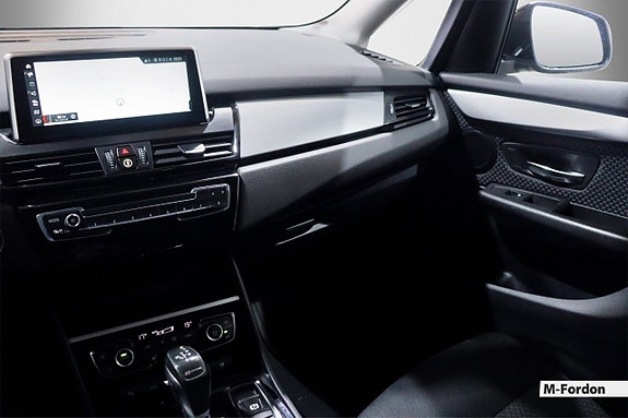 BMW 225xe 14 of 19